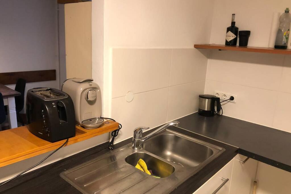 Gemuetliche 3-Zkb Wc Souterrainwohnung In Bestlage ハンブルク エクステリア 写真