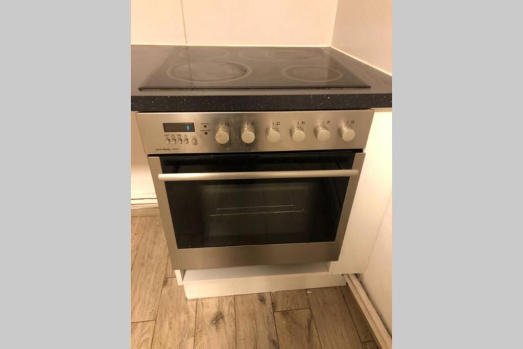 Gemuetliche 3-Zkb Wc Souterrainwohnung In Bestlage ハンブルク エクステリア 写真
